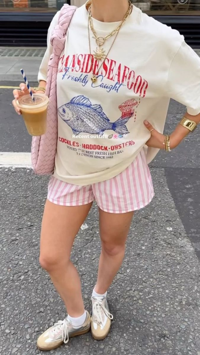 Love Graphic Tee? Here Are Ways You Can Style Them